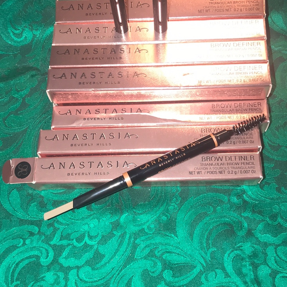 ANASTASIA BROW DEFINER